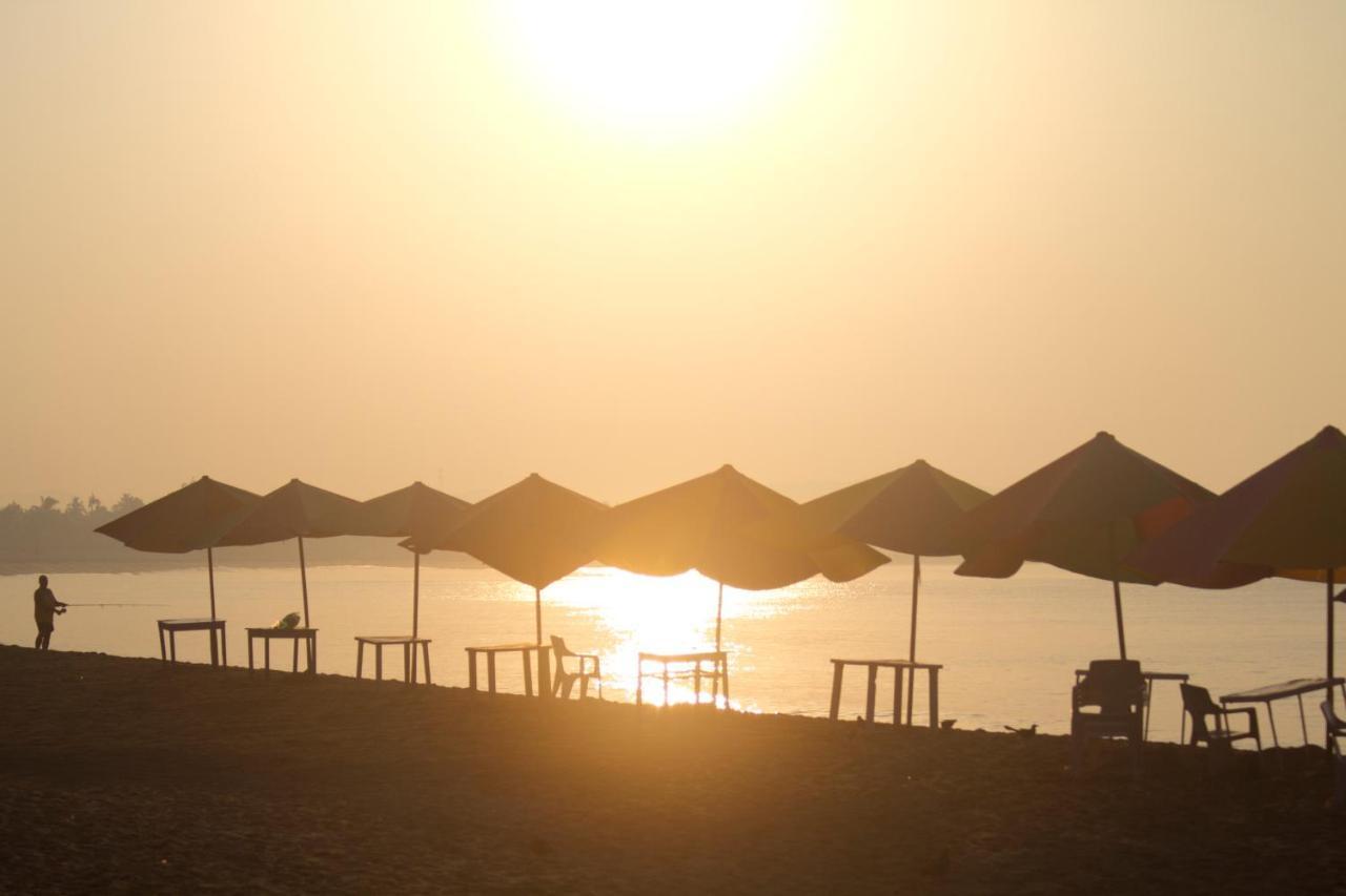 Bungalows Las Arenas San Patricio Melaque Dış mekan fotoğraf