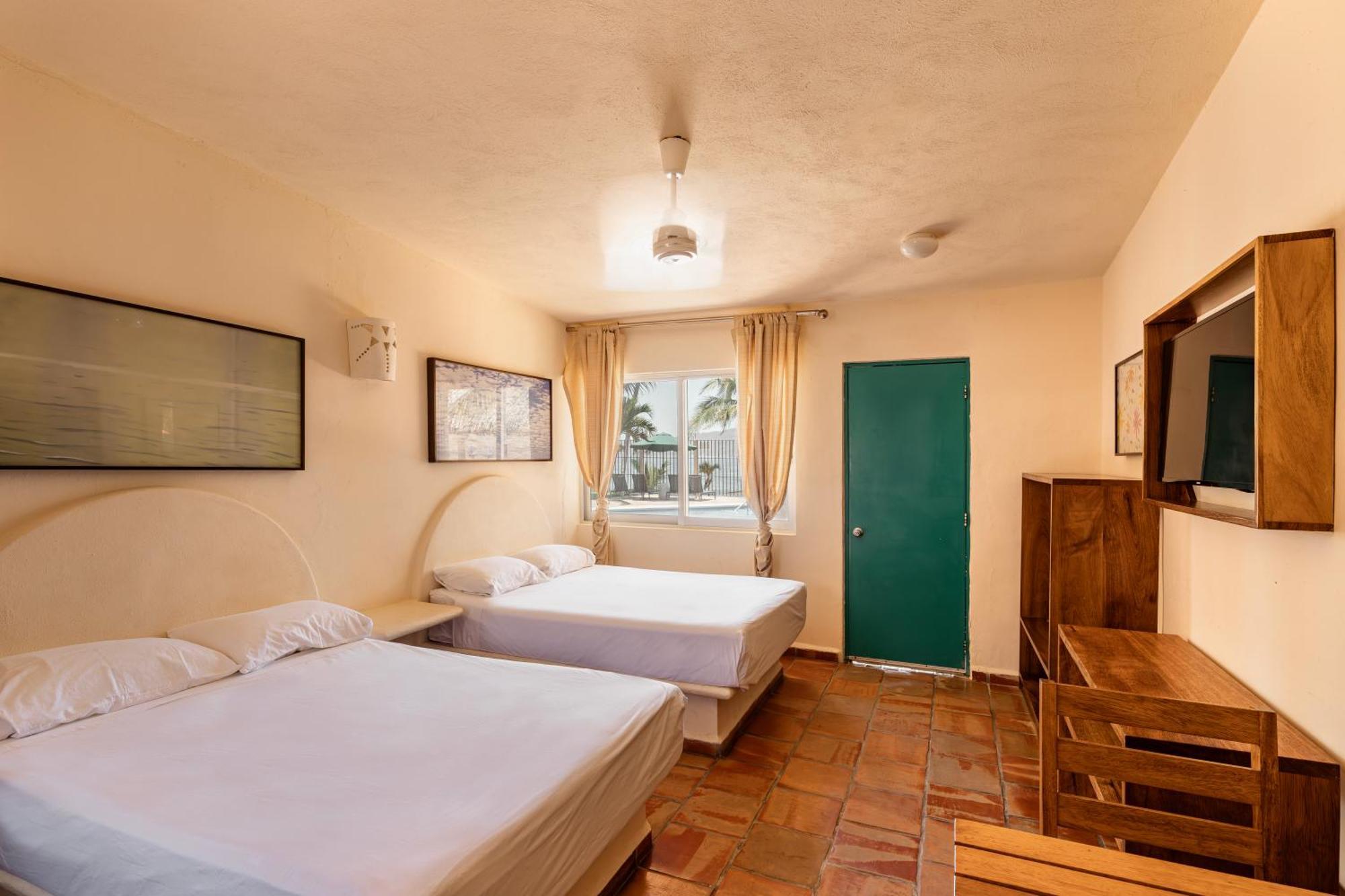 Bungalows Las Arenas San Patricio Melaque Dış mekan fotoğraf